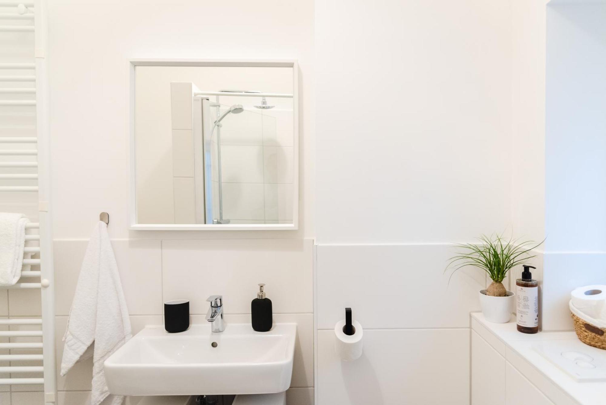 Exklusive Luxus-Unterkunft In Berlin Mitte: 2 Apartments, 130M², Designer-Moebel, Co2 Neutrale Reinigung Exterior foto